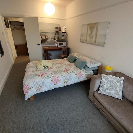 Guest Suite 50M From The Beach Bognor Regis Eksteriør billede