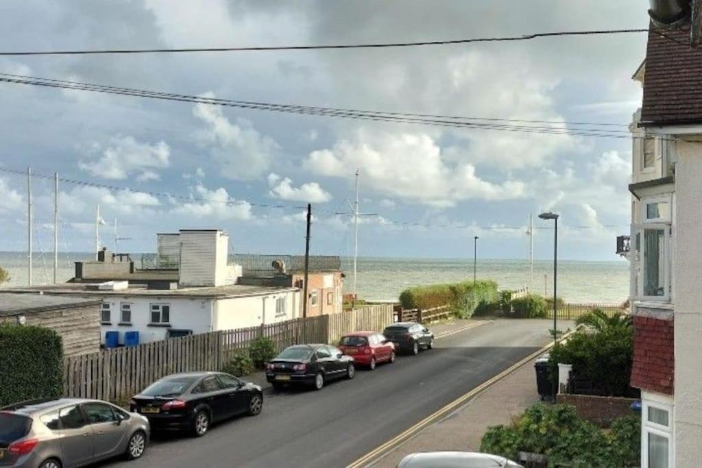 Guest Suite 50M From The Beach Bognor Regis Eksteriør billede